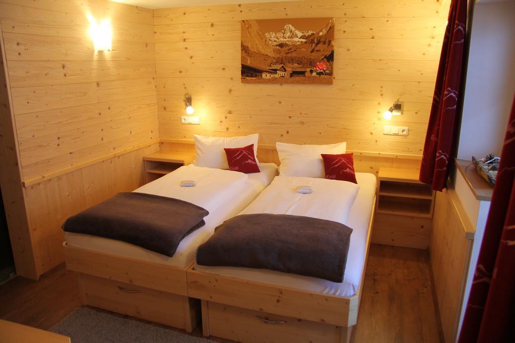 Apartmenthaus Innerkratzerhof Prägraten Kültér fotó